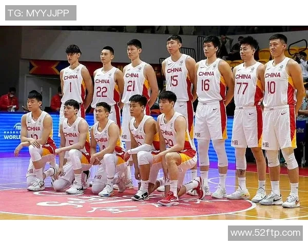 中国男篮迎战伊朗男篮全力争胜展现实力与团队精神